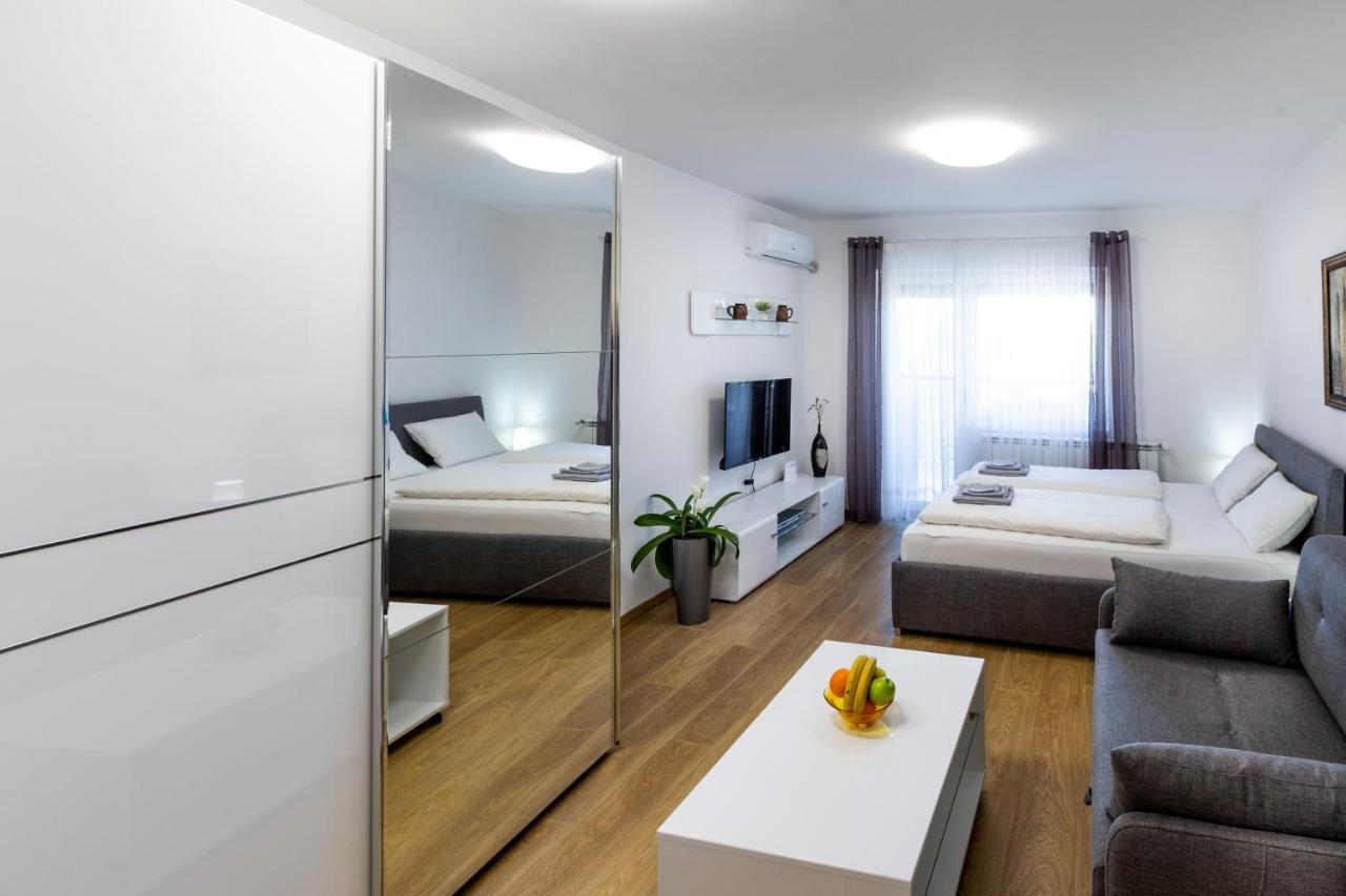 Mb Apartment Суботица Екстериор снимка