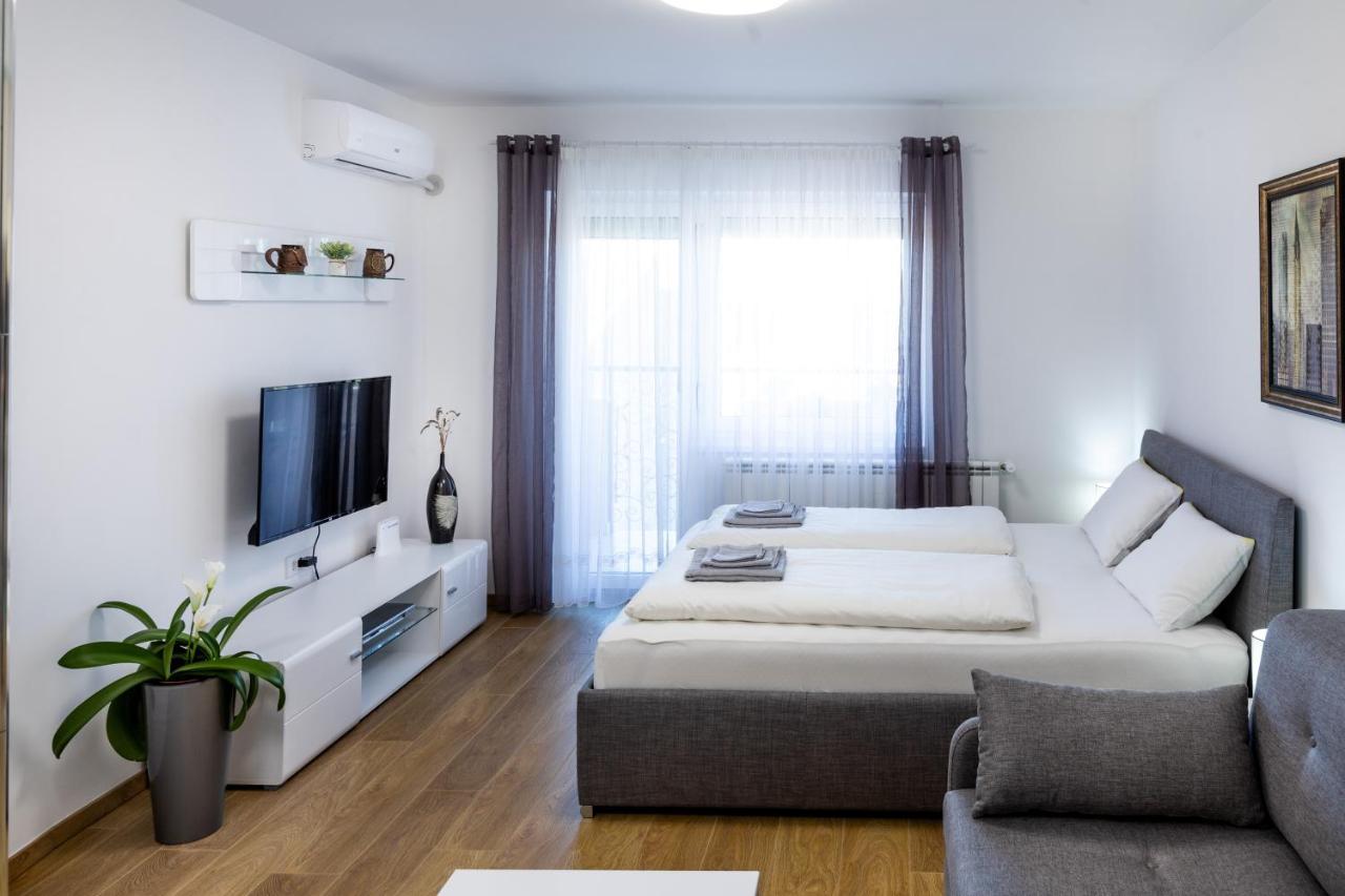 Mb Apartment Суботица Екстериор снимка
