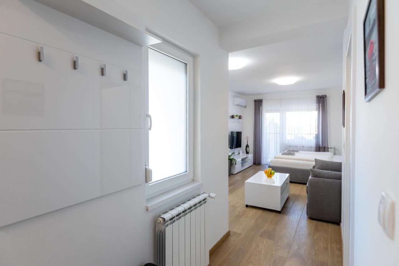 Mb Apartment Суботица Екстериор снимка